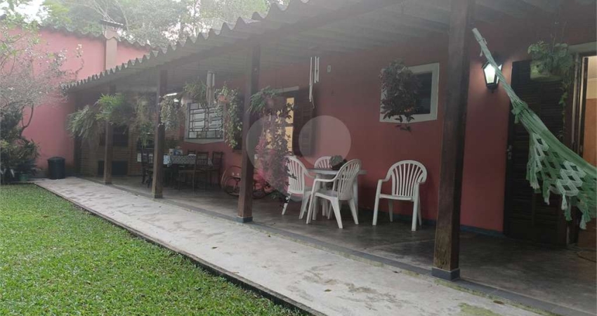 Casa com 3 quartos à venda na Rafael Martin Neto, Luiz Fagundes, Mairiporã