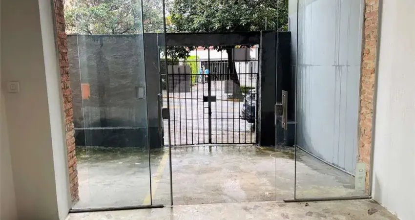 Sobrado com 3 quartos à venda ou para locação em Vila Romana - SP