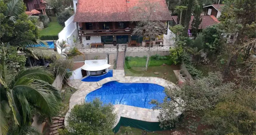 Condomínio com 4 quartos à venda ou para locação em Caraguatá - SP