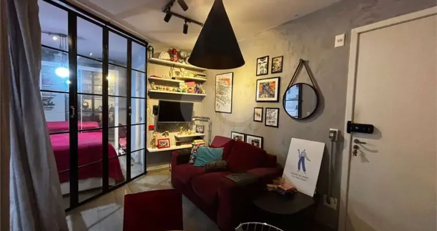 Kitnet / Stúdio à venda na Rua dos Estudantes, 357, Centro, São Paulo