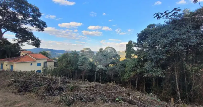 Terreno em condomínio fechado à venda na Serra da Cantareira, Mairiporã 