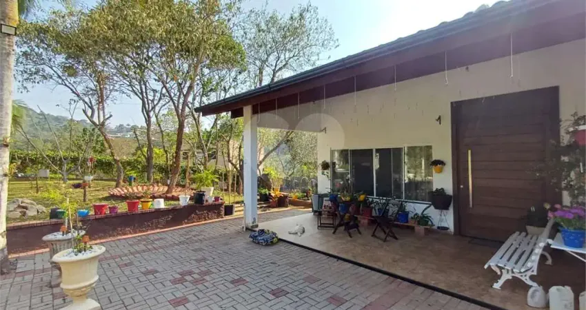 Terreno em condomínio fechado à venda na Serra da Cantareira, Mairiporã