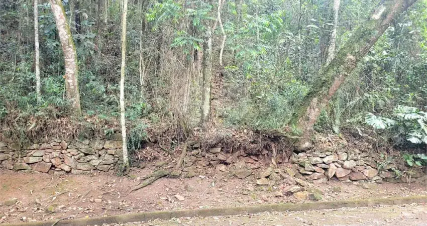 Terreno em condomínio fechado à venda na Serra da Cantareira, Mairiporã 