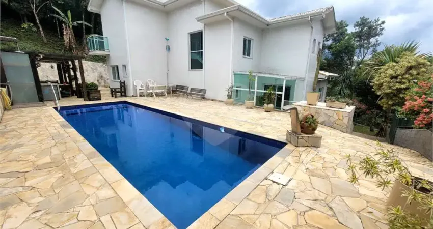 Terreno em condomínio fechado à venda na Serra da Cantareira, Mairiporã