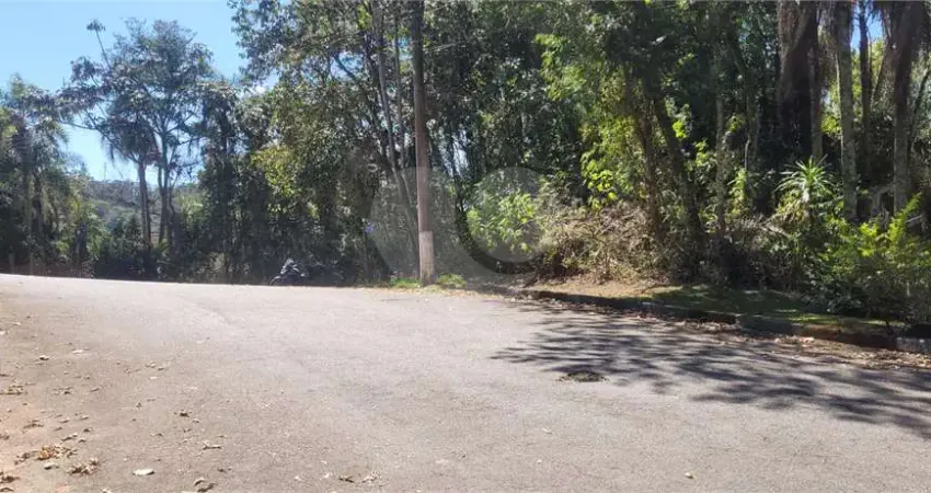 Terreno em condomínio fechado à venda na Serra da Cantareira, Mairiporã 