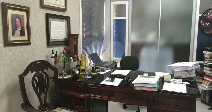 Prédio à venda em Perdizes, São Paulo