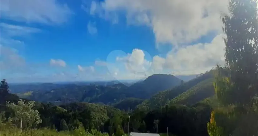 Terreno em condomínio fechado à venda na Serra da Cantareira, Mairiporã 