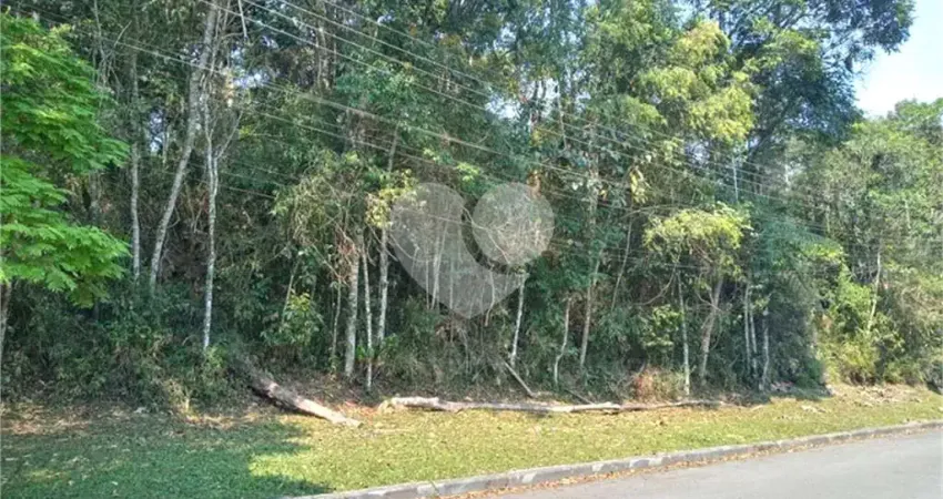 Terreno em condomínio fechado à venda na Serra da Cantareira, Mairiporã 