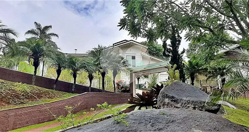 Terreno em condomínio fechado à venda na Serra da Cantareira, Mairiporã 