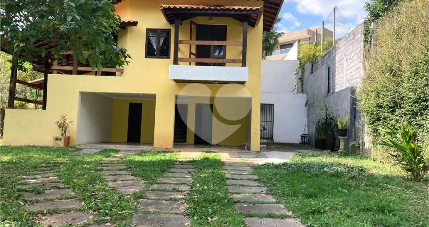 Terreno em condomínio fechado à venda na Serra da Cantareira, Mairiporã