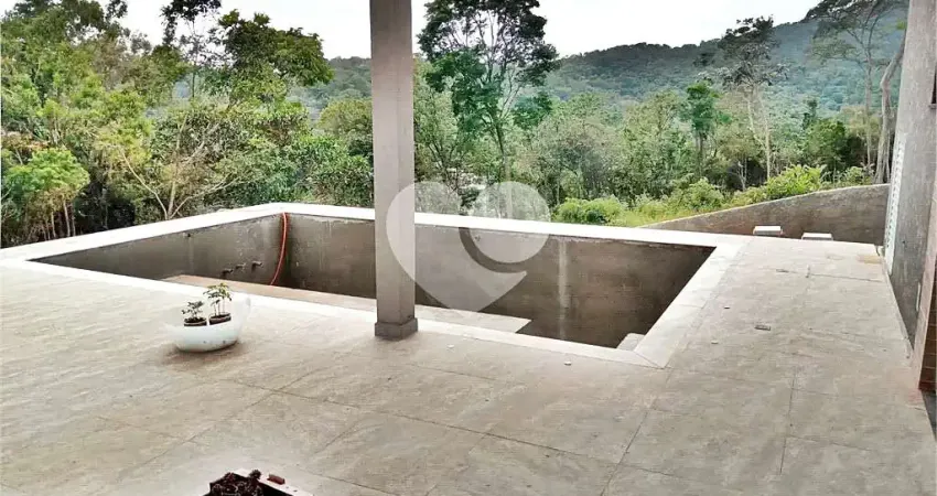 Terreno em condomínio fechado à venda na Serra da Cantareira, Mairiporã