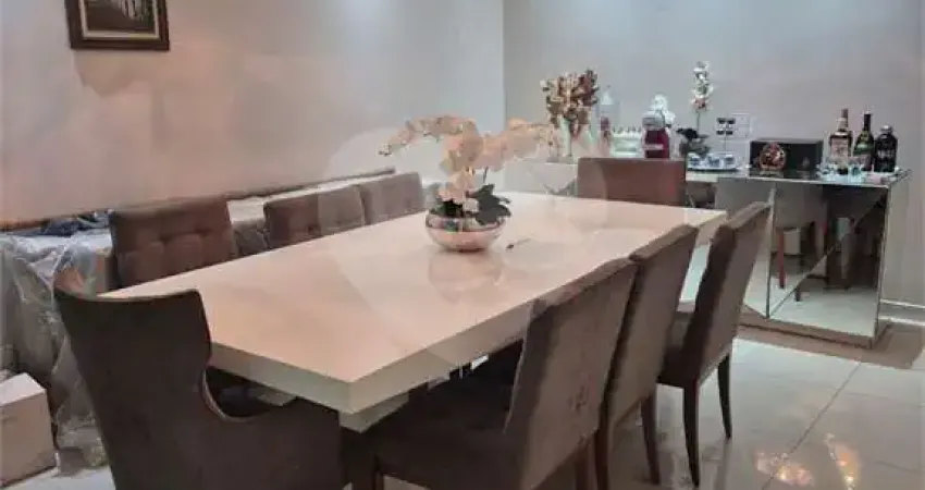 Casa em condomínio fechado com 4 quartos à venda na Vila Carrão, São Paulo