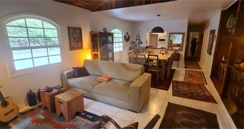 Casa em condomínio fechado com 3 quartos à venda no Caraguatá, Mairiporã