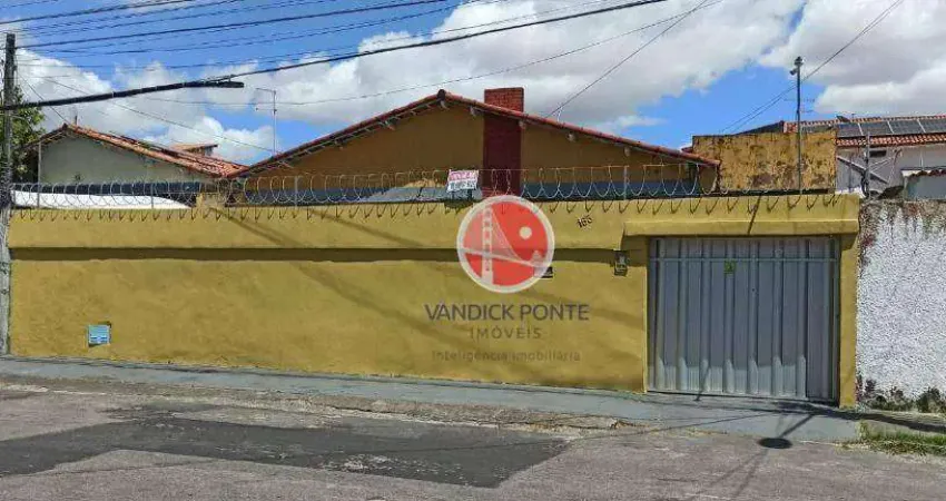 Casa com 3 quartos à venda na Rua Tavares Iracema, Rodolfo Teófilo, Fortaleza