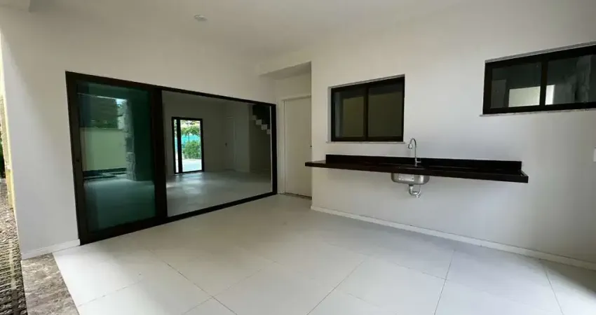 Casa em condomínio fechado com 3 quartos à venda no Centro, Aquiraz