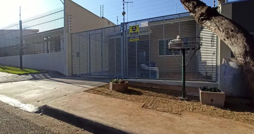 Casa com 3 quartos para alugar na Rua Rio Claro, 501, Jardim Oásis, Maringá
