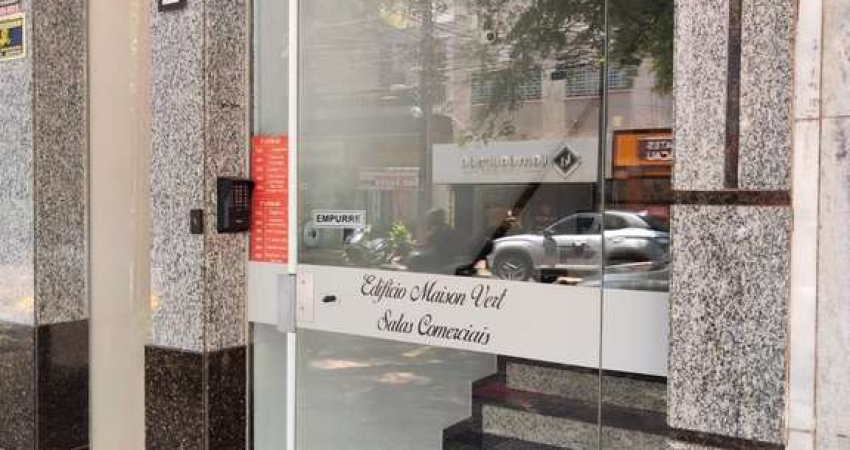 Edifício Comercial para LOCAÇÃO no condomínio MAISON VERT no bairro Zona 01