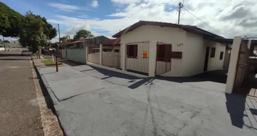 Casa com 3 quartos para alugar na Rua Uruguai, 1184, Jardim Alvorada, Maringá