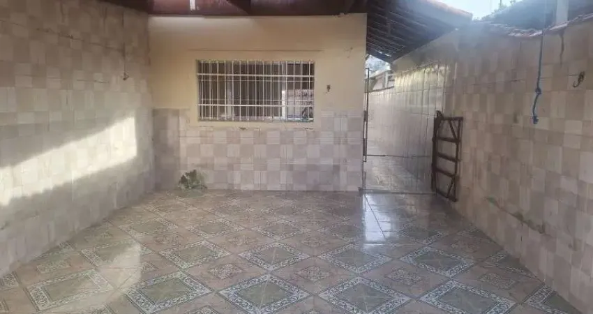 Oportunidade por r$280.000,00 em itanhaem - 2 dormitorios sendo 1 suite, area de lazer, região residencial.