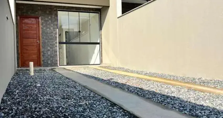 Casa à venda em joinville-sc, bairro floresta: 3 quartos, 1 suíte, 2 salas, 1 banheiro, 2 vagas de garagem, 70,01m².