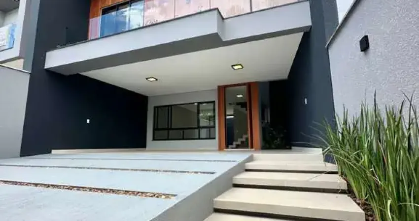 Imperdível: Casa à venda em Joinville-SC, bairro Glória, 3 quartos, 3 suítes, 3 salas, 1 banheiro, 4 vagas, 154,33m².