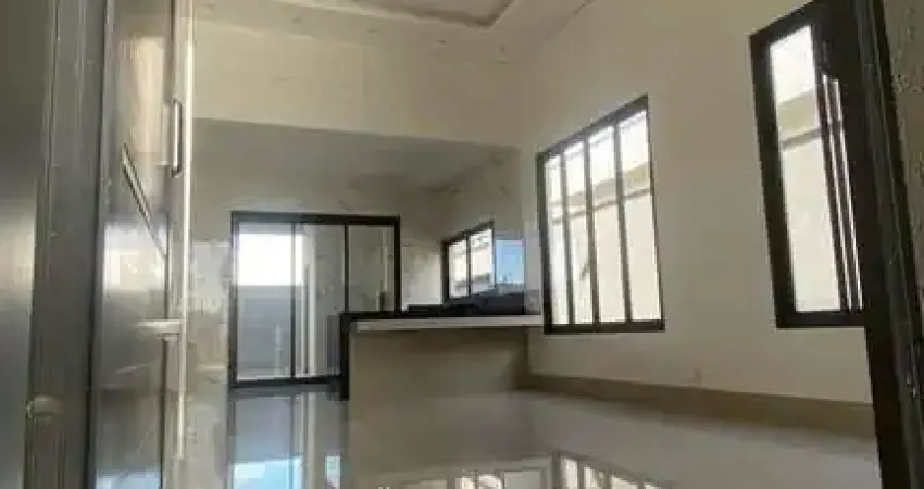 Casa térrea com 3 suítes em condomínio fechado, pronta para financiamento