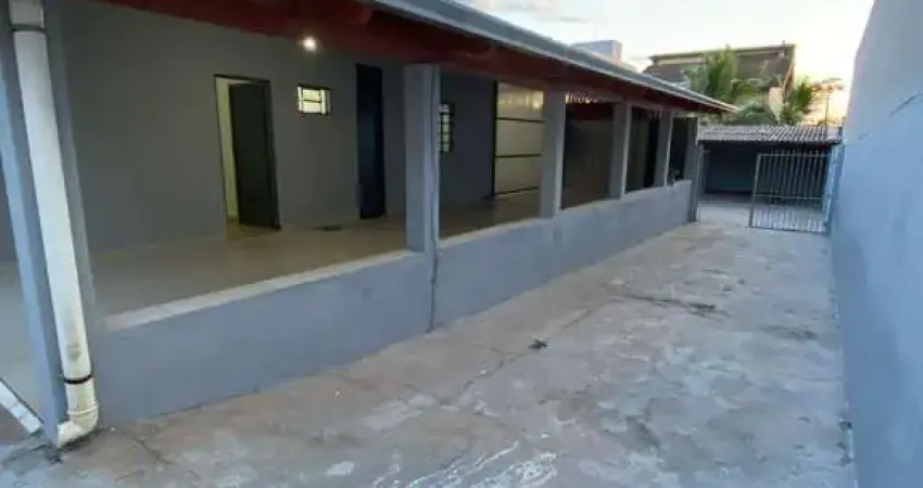 Casa térrea com quintal amplo – localização imbatível próximo do buriti shopping e assaí