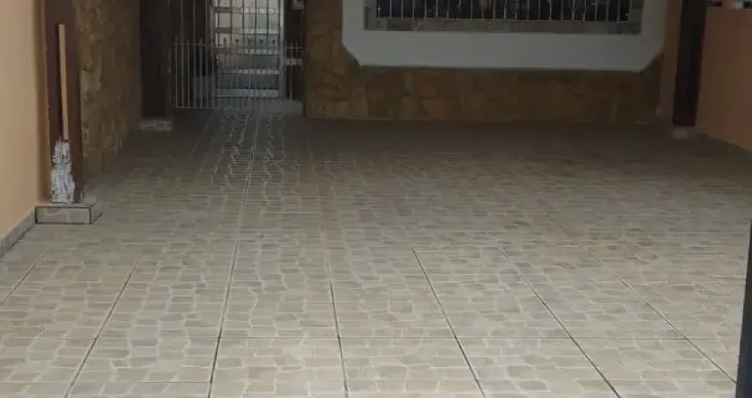 Casa no bal. caiçara com 2 dormitórios  na segunda quadra da praia