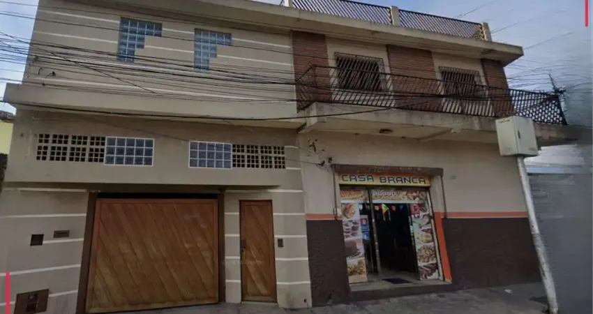 Casa Mista com Salão Comercial - Seu Negócio e Seu Lar, Tudo em Um Só Lugar!