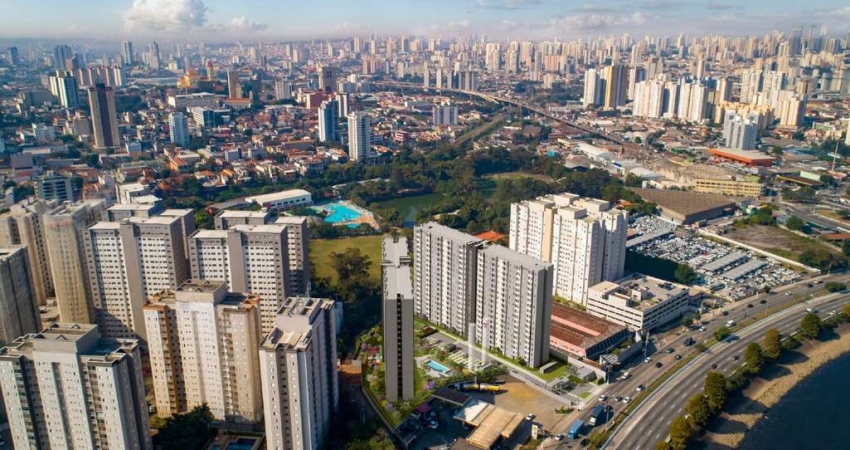 Apartamento 02 dormitorios com vaga e varanda - Parque São Jorge
