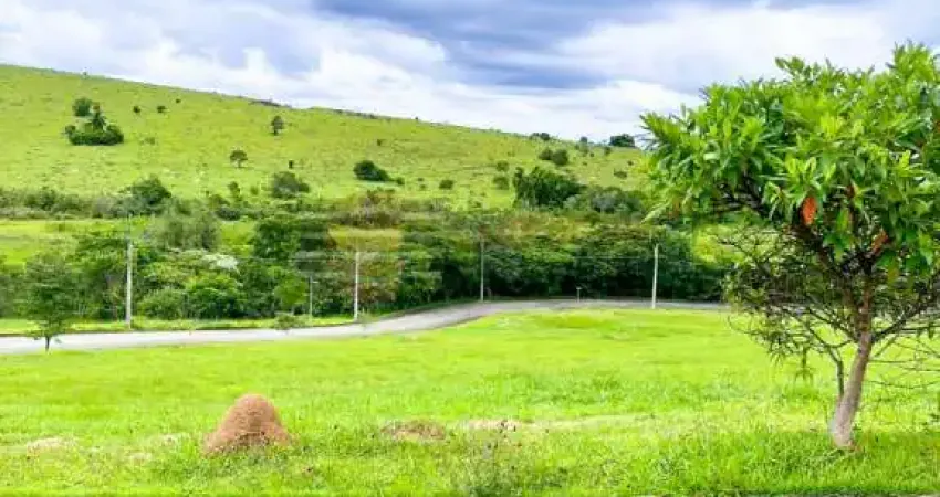 Terreno em condomínio a Venda no Bella Vitta no Santa Luzia em Caçapava