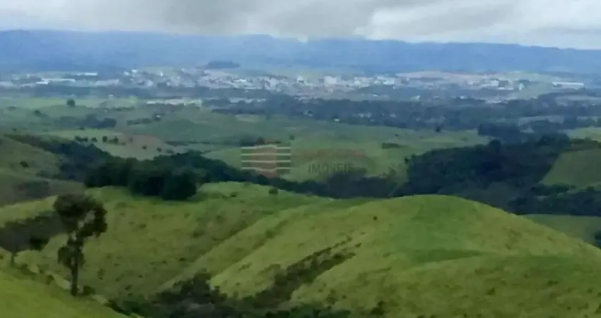 Chácara / sítio com 1 quarto à venda na ESTRADA MUNICIPAL PEDRA BRANCA, 5400, São João da Boa Vista, Caçapava