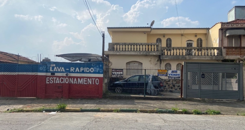 Sobrado com grande terreno para venda na Vila Maria