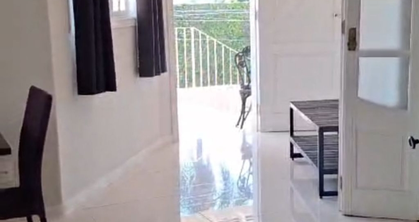 Casa com 3 quartos, Escritório, 3 wc, Piscina à Venda no Jardim Europa!