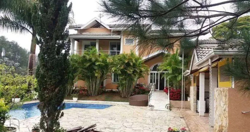 Belíssima Casa com 5 Suítes no Jardim das Palmeiras (Acessibilidade Total)