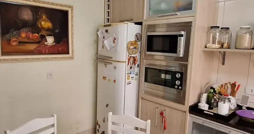 Vila mota casa com 2 quartos,  2 banheiros,  1 vaga coberta lindo!