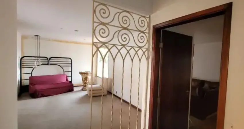 Casa com 5 quartos, 3 wc, 3 g no Centro! Clínicas, Serv., Escritórios, Moradia