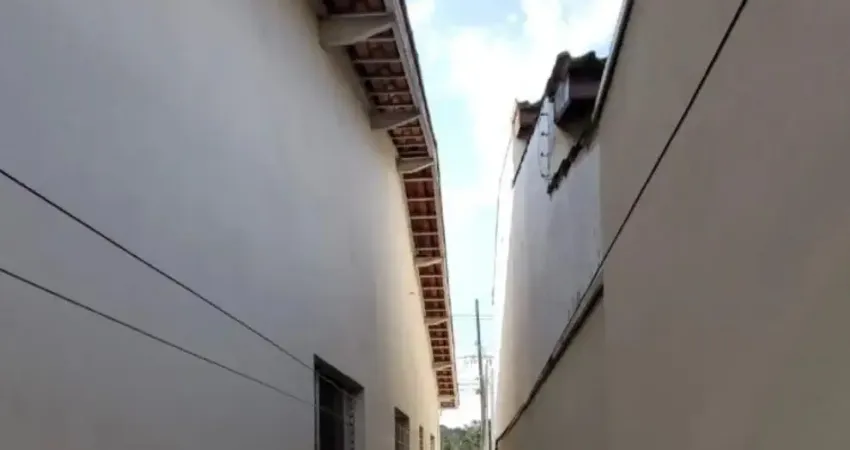Residencial dos Lagos Casa Térrea com 4 quartos, 4 banheiros, 2 vagas
