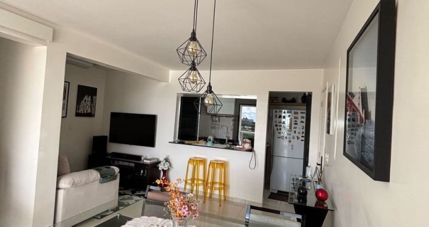 Cond. Acquarelle – Mobiliado, com 3 quartos sendo 1 suíte, varanda
