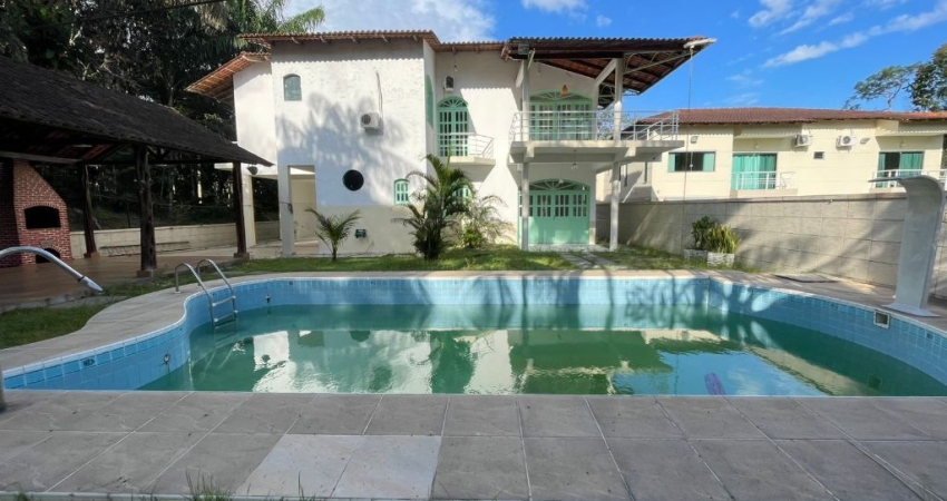 Casa Sobrado no Ponta Itapuganga – piscina, 5 suítes e edícula