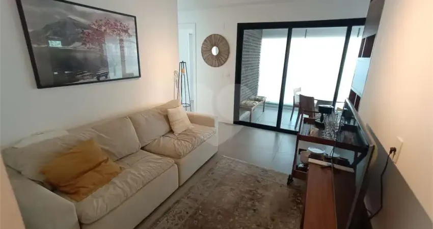Apartamento com 2 quartos para alugar na Rua Félix Bracquemond, 348, Pinheiros, São Paulo
