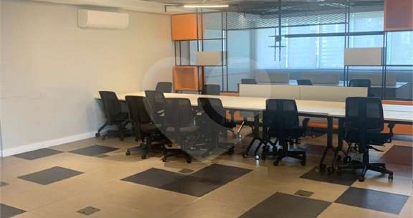 Excelente oportunidade de locação de uma sala comercial com 220m² e 6 vagas de garagem.