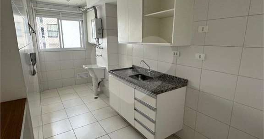 Apartamento com 3 quartos para alugar na Rua Domingos Paiva, 206, Brás, São Paulo