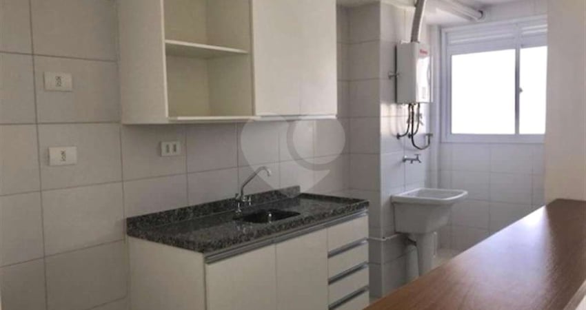 Apartamento com 2 quartos para alugar na Rua Domingos Paiva, 206, Brás, São Paulo