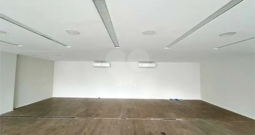 Casa comercial à venda na Rua Luís Coelho, 338, Bela Vista, São Paulo