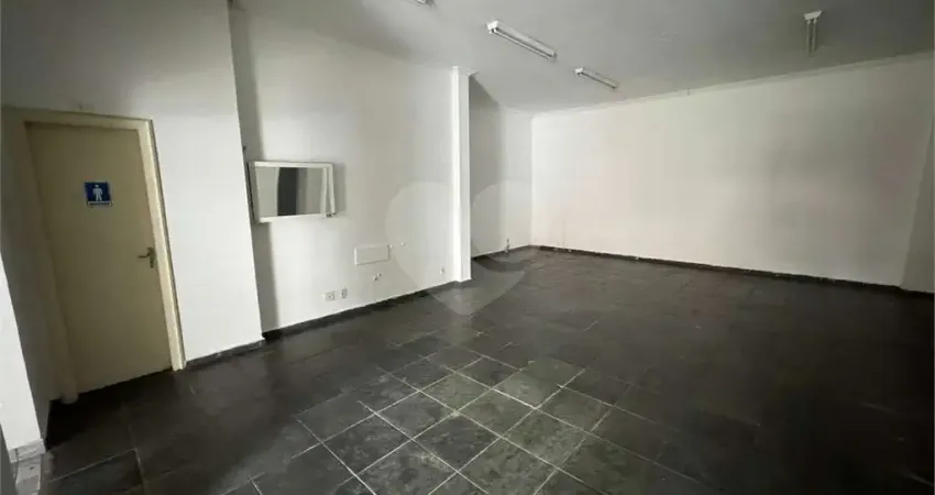 Casa comercial para alugar na Rua Odete Gomes Barreto, 174, Vila Carrão, São Paulo