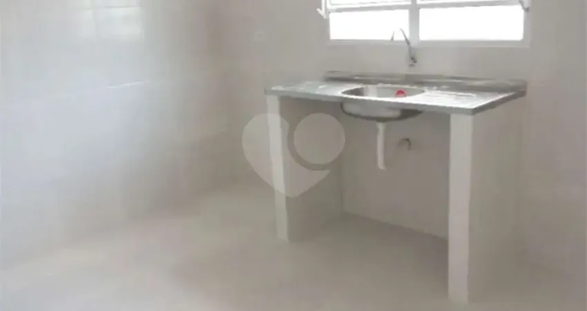 Casa com 3 quartos para alugar na Rua Geraldo Correia, 438, Vila Carrão, São Paulo