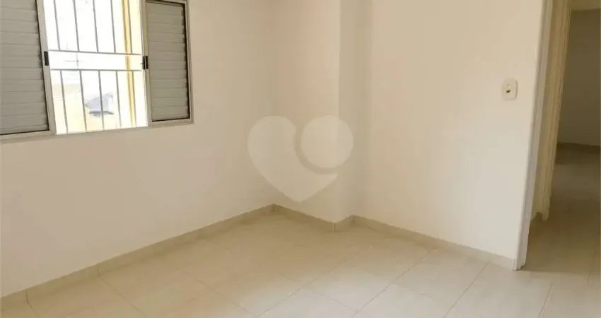 Casa com 2 quartos para alugar na Rua Tuparaquara, 30, Vila Carrão, São Paulo