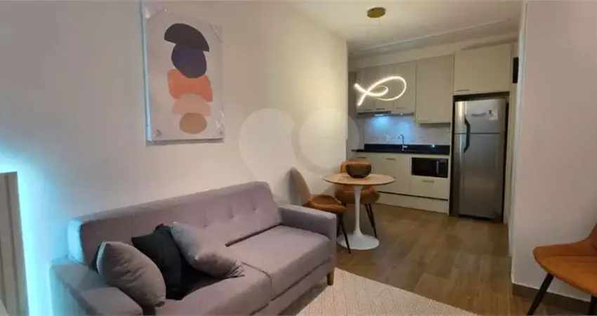 Kitnet / Stúdio para alugar na Praça Américo Jacomino, 63, Vila Madalena, São Paulo