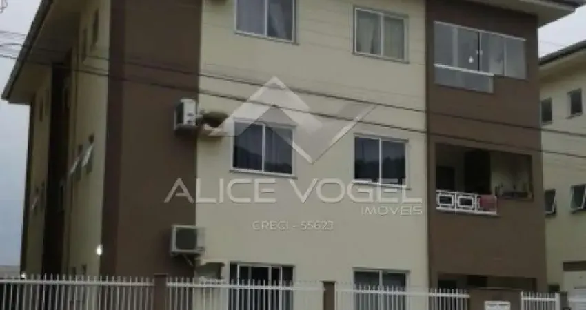 Apartamento com 01 suíte e=+ 01 dormitório, 02 vagas de garagem, bairro estados em indaial